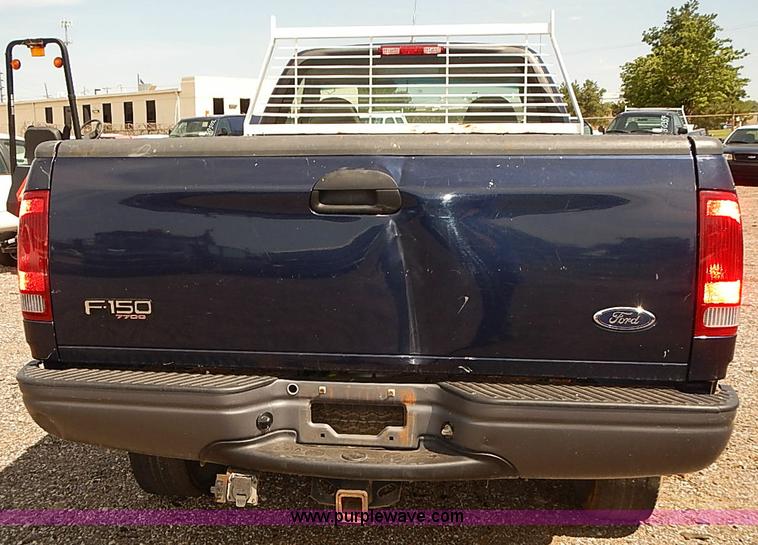 image for item E7777 2002 Ford F150 XL pickup truck