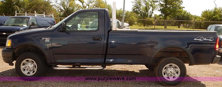 image for item E7777 2002 Ford F150 XL pickup truck