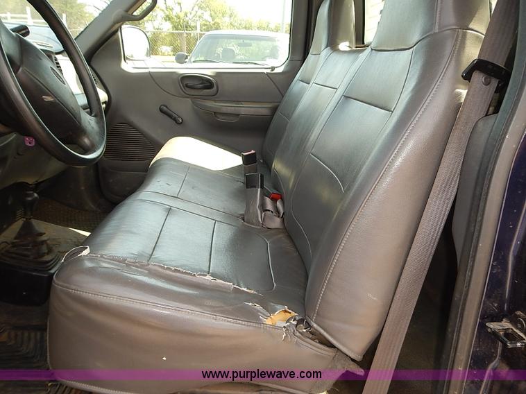 image for item E7777 2002 Ford F150 XL pickup truck