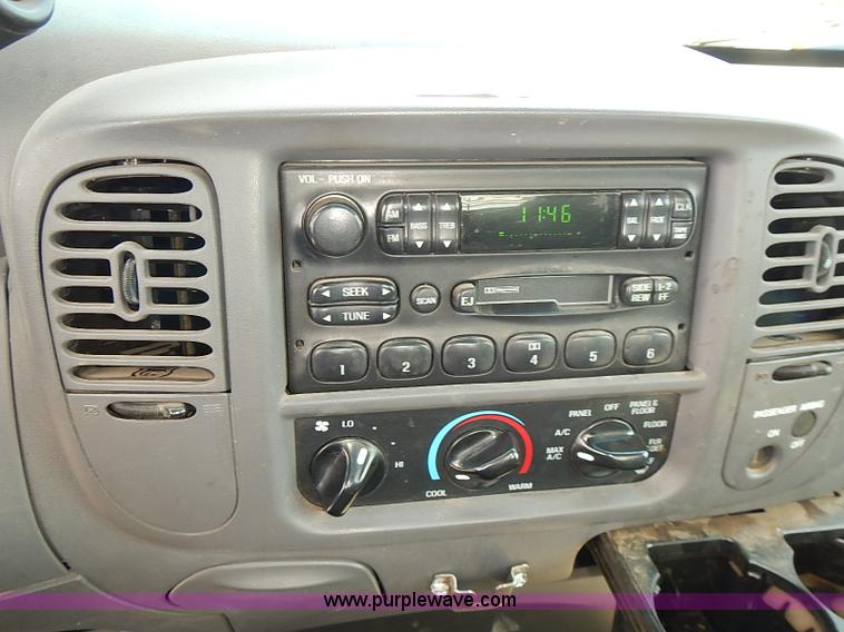 image for item E7777 2002 Ford F150 XL pickup truck