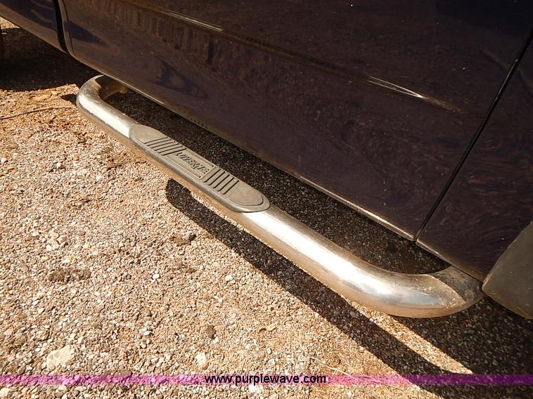 image for item E7777 2002 Ford F150 XL pickup truck