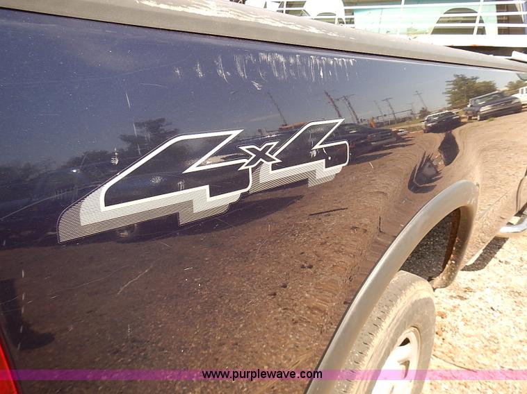 image for item E7777 2002 Ford F150 XL pickup truck