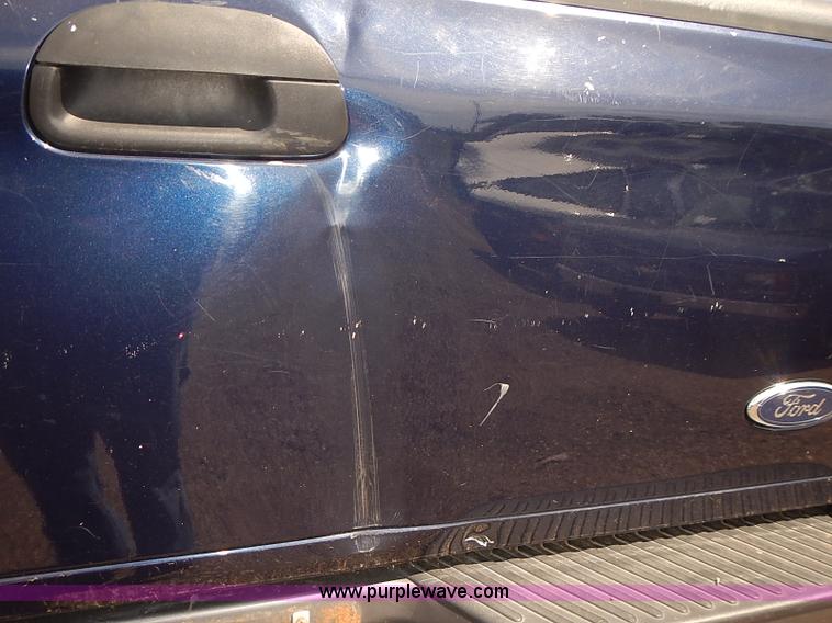 image for item E7777 2002 Ford F150 XL pickup truck