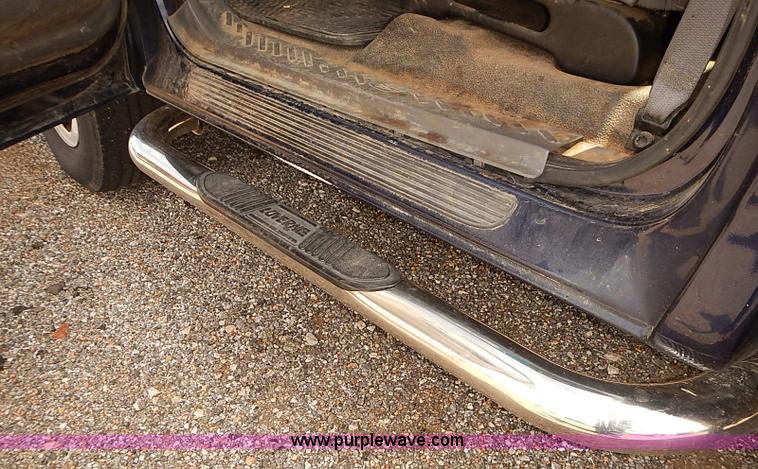 image for item E7777 2002 Ford F150 XL pickup truck