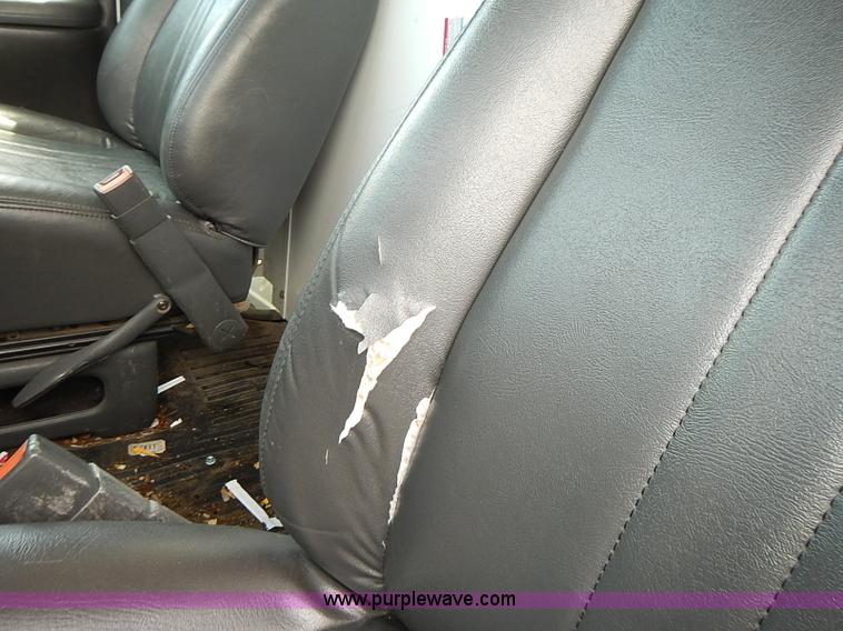 image for item E7778 2002 Chevrolet Express 1500 Cargo van