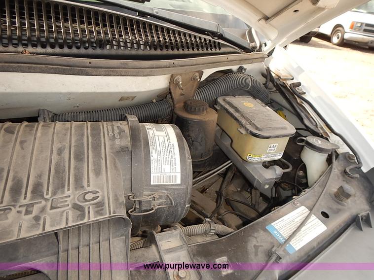 image for item E7778 2002 Chevrolet Express 1500 Cargo van