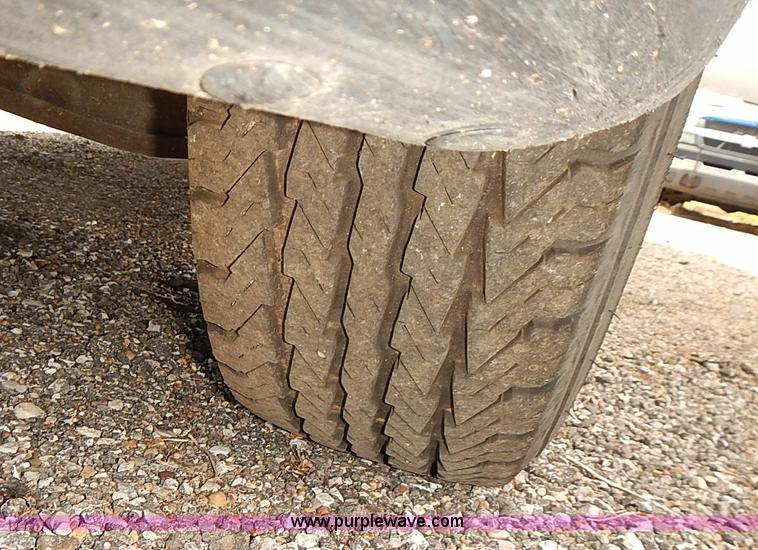 image for item E7778 2002 Chevrolet Express 1500 Cargo van