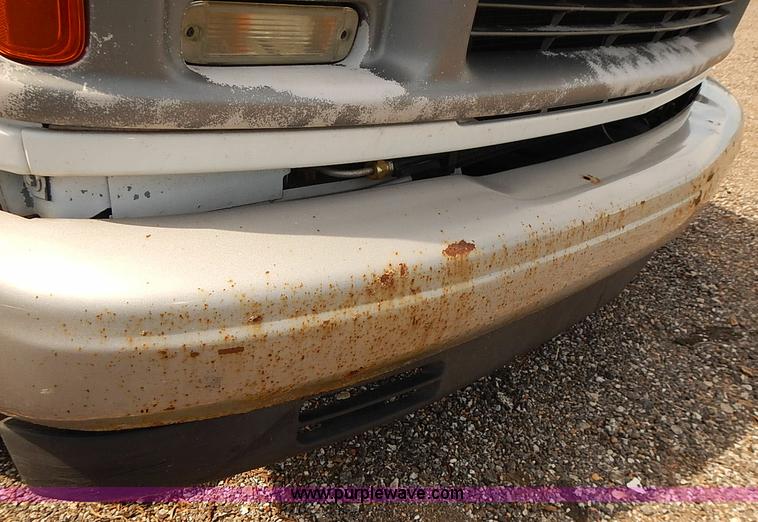 image for item E7778 2002 Chevrolet Express 1500 Cargo van