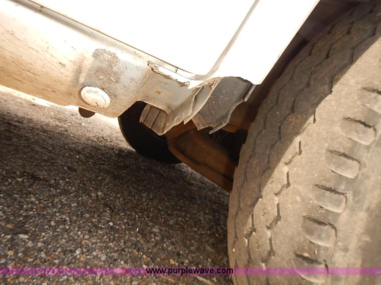 image for item E7778 2002 Chevrolet Express 1500 Cargo van