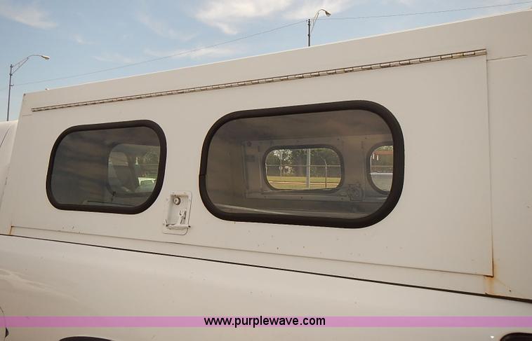 image for item E7780 2005 Chevrolet Silverado 2500HD Crew Cab pickup truck