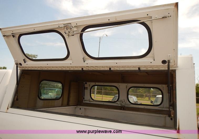 image for item E7780 2005 Chevrolet Silverado 2500HD Crew Cab pickup truck