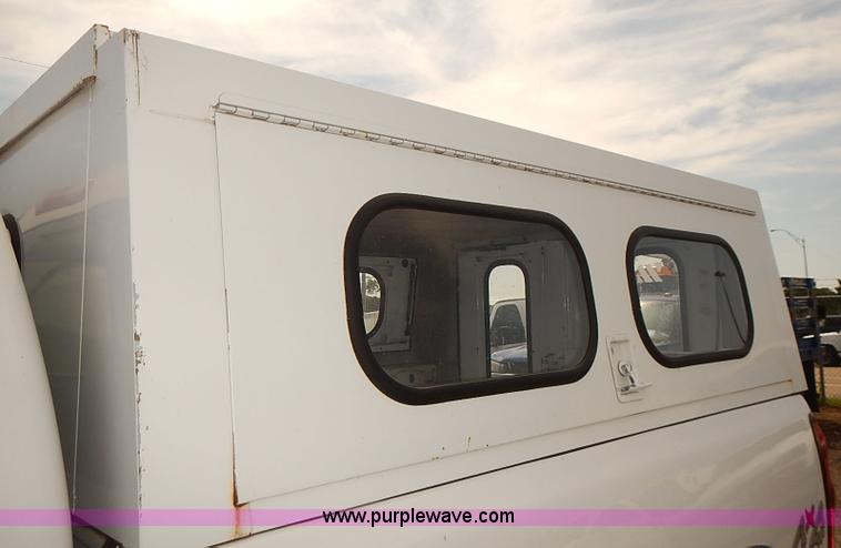 image for item E7780 2005 Chevrolet Silverado 2500HD Crew Cab pickup truck