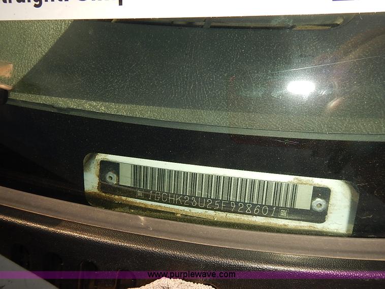 image for item E7780 2005 Chevrolet Silverado 2500HD Crew Cab pickup truck