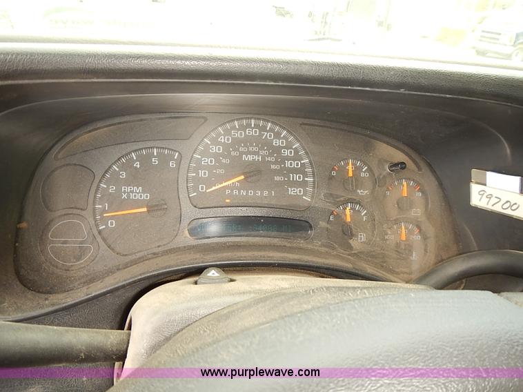 image for item E7781 2006 Chevrolet Silverado 2500HD Crew Cab pickup truck