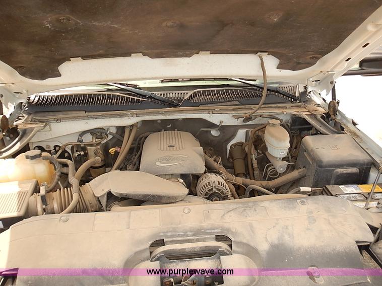 image for item E7781 2006 Chevrolet Silverado 2500HD Crew Cab pickup truck