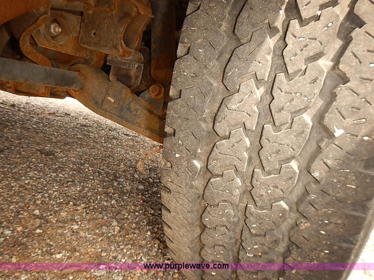 image for item E7781 2006 Chevrolet Silverado 2500HD Crew Cab pickup truck