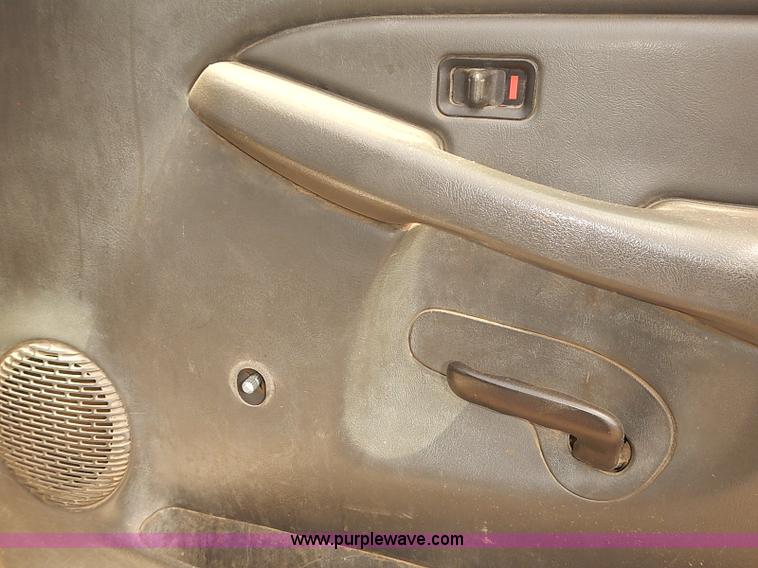 image for item E7781 2006 Chevrolet Silverado 2500HD Crew Cab pickup truck