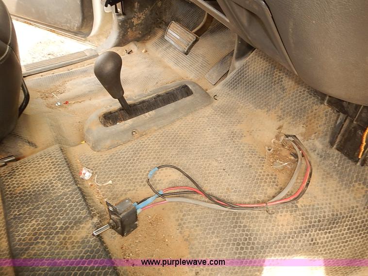 image for item E7781 2006 Chevrolet Silverado 2500HD Crew Cab pickup truck