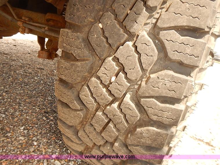 image for item E7781 2006 Chevrolet Silverado 2500HD Crew Cab pickup truck