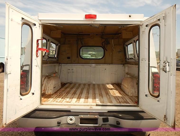 image for item E7781 2006 Chevrolet Silverado 2500HD Crew Cab pickup truck