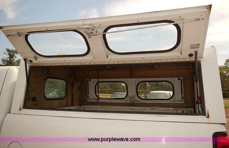 image for item E7781 2006 Chevrolet Silverado 2500HD Crew Cab pickup truck