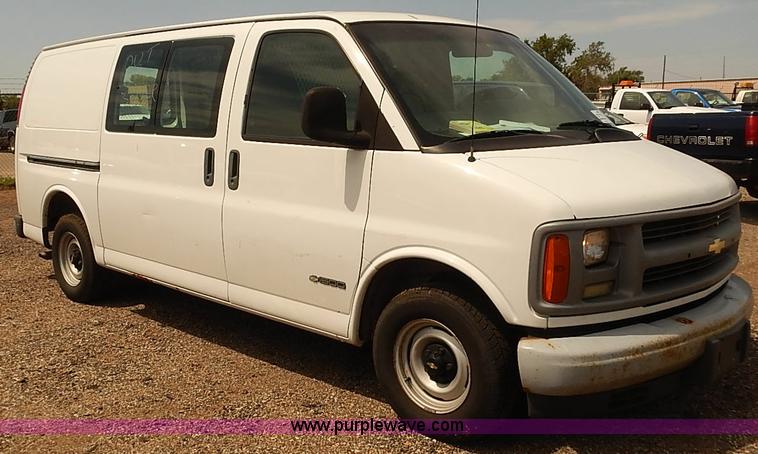 image for item E7782 2002 Chevrolet Express 1500 Cargo van