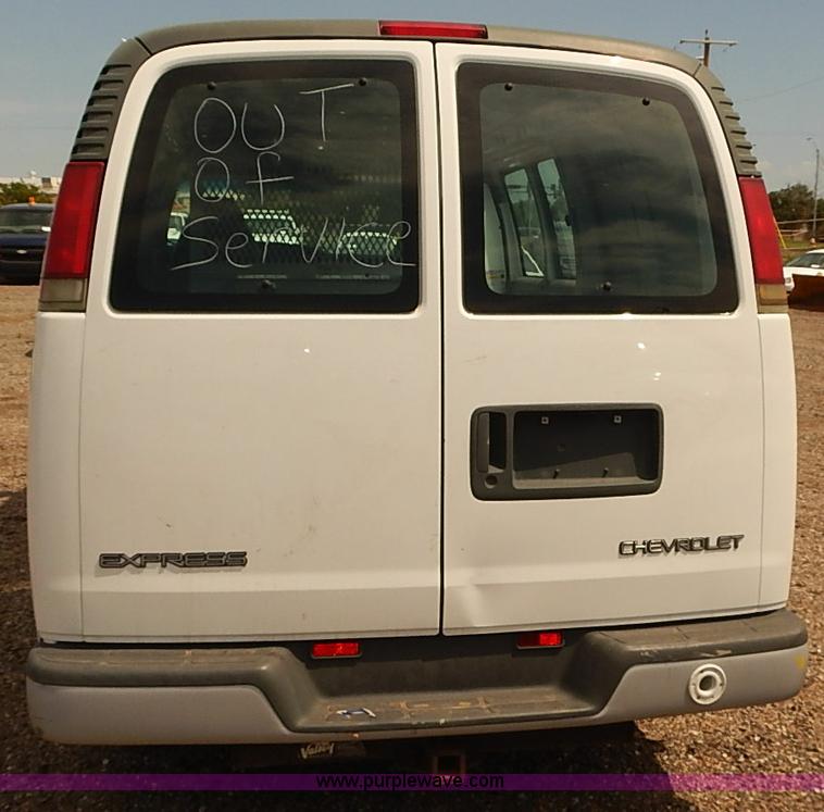 image for item E7782 2002 Chevrolet Express 1500 Cargo van