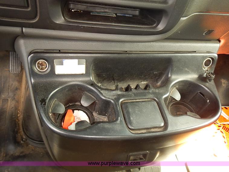 image for item E7782 2002 Chevrolet Express 1500 Cargo van