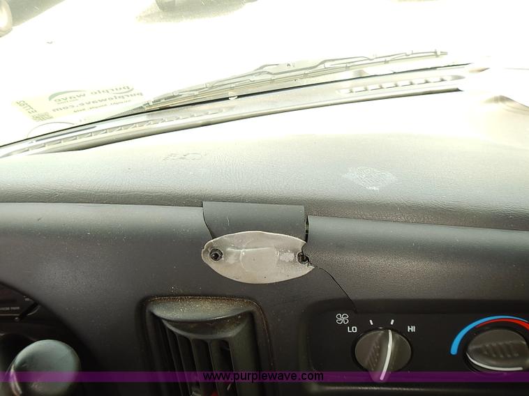 image for item E7782 2002 Chevrolet Express 1500 Cargo van