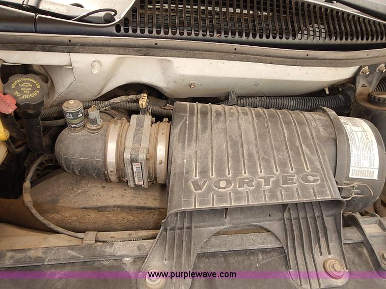 image for item E7782 2002 Chevrolet Express 1500 Cargo van