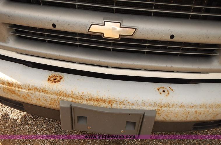 image for item E7782 2002 Chevrolet Express 1500 Cargo van