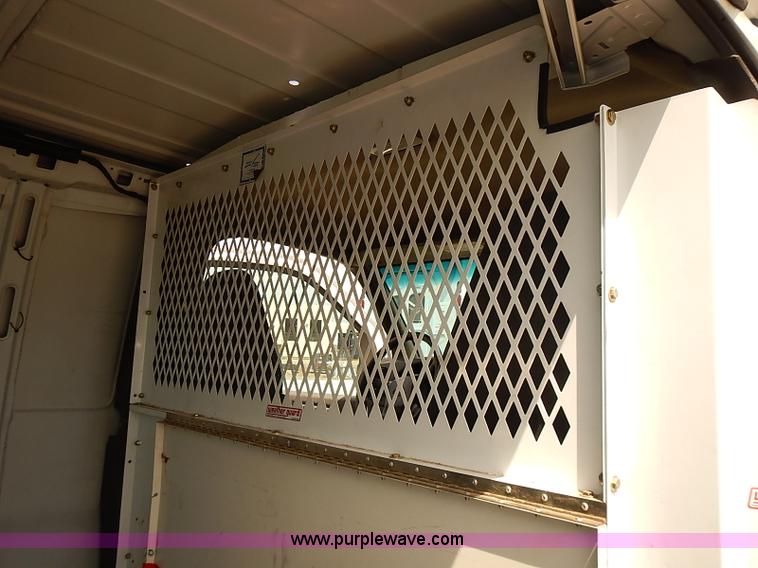 image for item E7782 2002 Chevrolet Express 1500 Cargo van