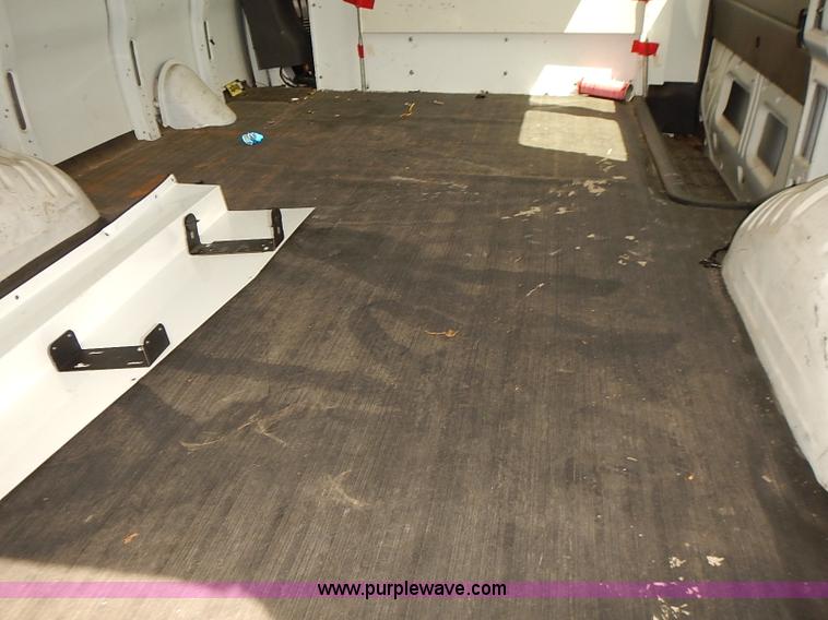 image for item E7782 2002 Chevrolet Express 1500 Cargo van