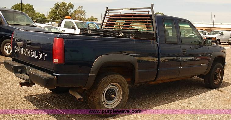 image for item E7783 1999 Chevrolet 2500 Ext. Cab pickup truck