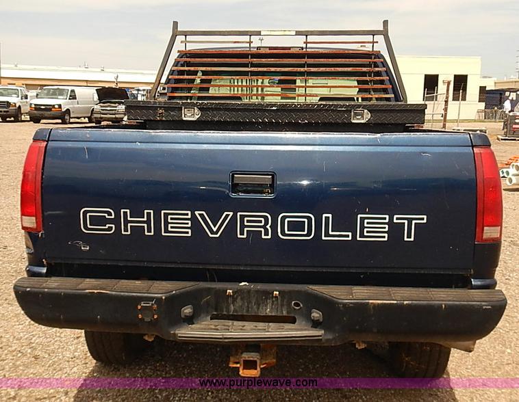 image for item E7783 1999 Chevrolet 2500 Ext. Cab pickup truck