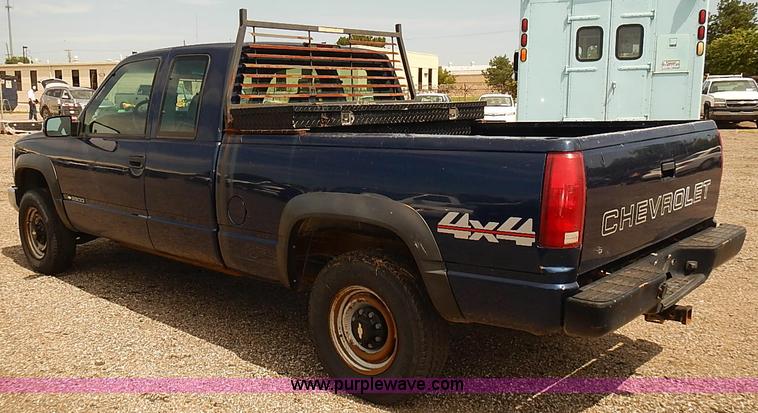 image for item E7783 1999 Chevrolet 2500 Ext. Cab pickup truck