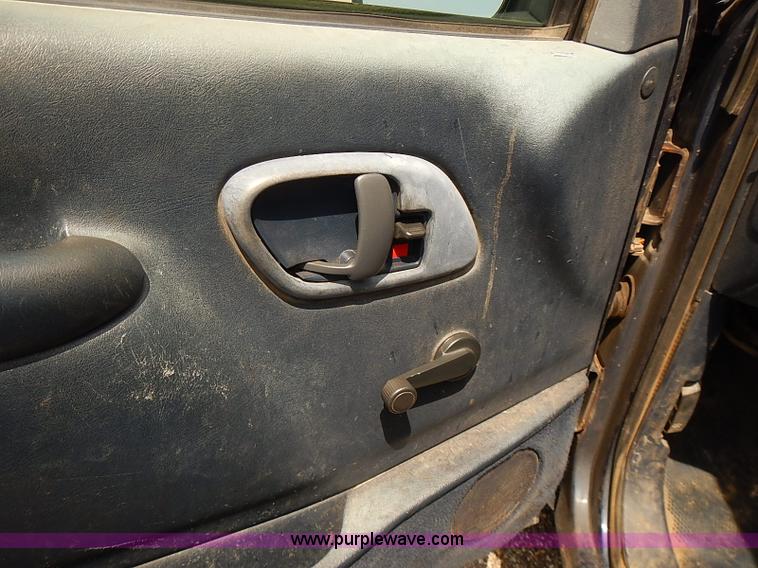 image for item E7783 1999 Chevrolet 2500 Ext. Cab pickup truck