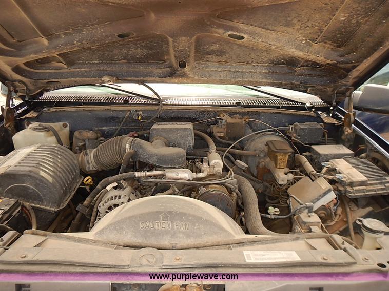 image for item E7783 1999 Chevrolet 2500 Ext. Cab pickup truck