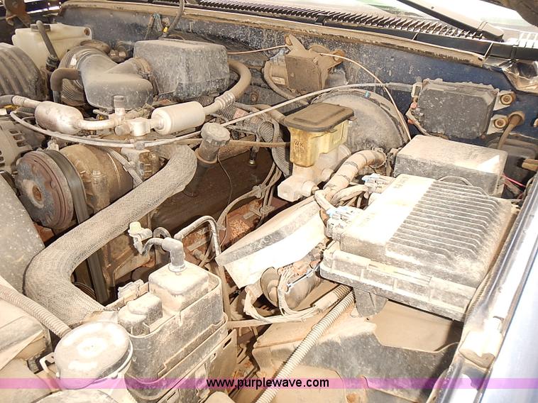 image for item E7783 1999 Chevrolet 2500 Ext. Cab pickup truck