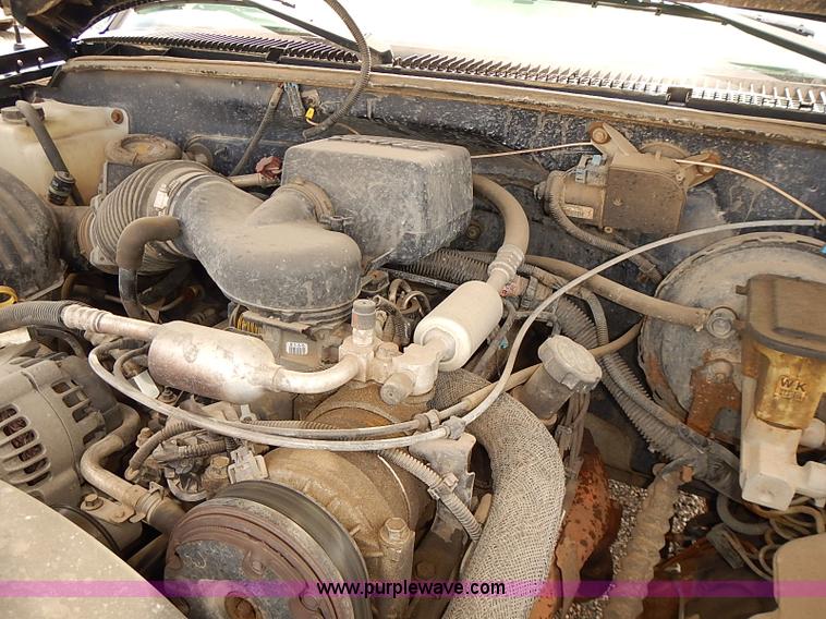 image for item E7783 1999 Chevrolet 2500 Ext. Cab pickup truck