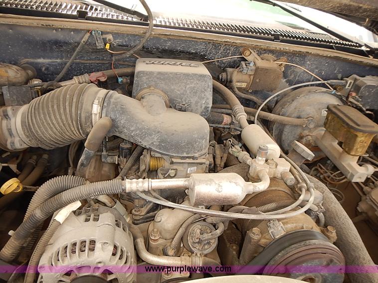 image for item E7783 1999 Chevrolet 2500 Ext. Cab pickup truck