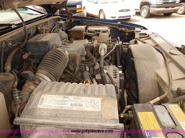 image for item E7783 1999 Chevrolet 2500 Ext. Cab pickup truck