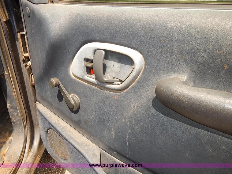 image for item E7783 1999 Chevrolet 2500 Ext. Cab pickup truck