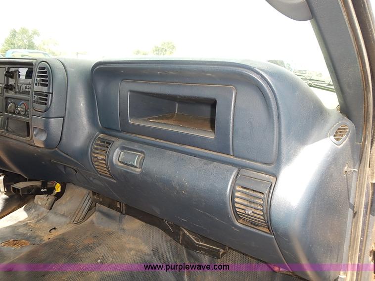 image for item E7783 1999 Chevrolet 2500 Ext. Cab pickup truck