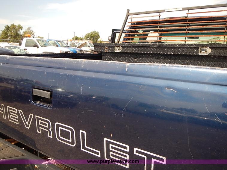 image for item E7783 1999 Chevrolet 2500 Ext. Cab pickup truck