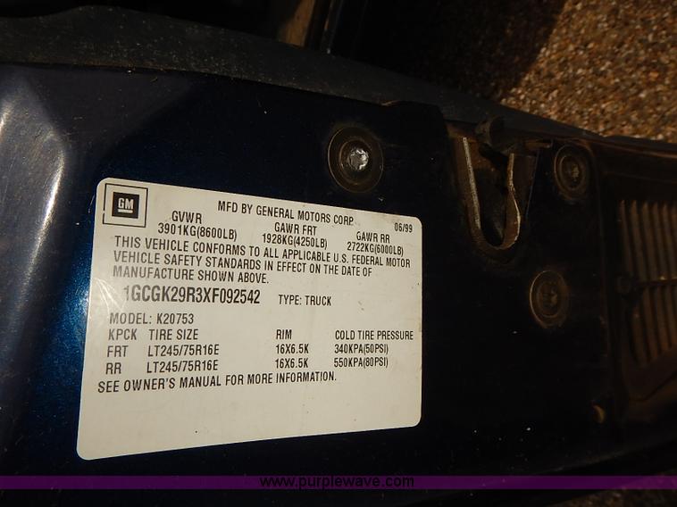 image for item E7783 1999 Chevrolet 2500 Ext. Cab pickup truck