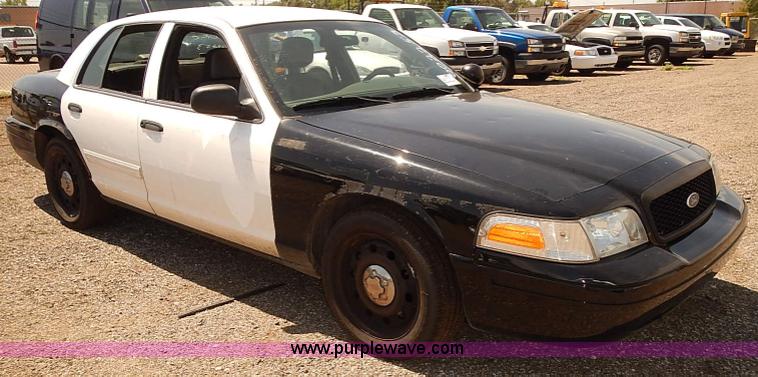 image for item E7785 2010 Ford Crown Victoria Police Interceptor