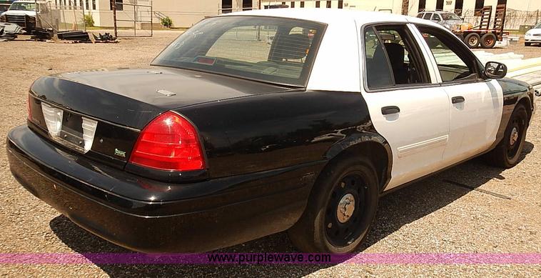 image for item E7785 2010 Ford Crown Victoria Police Interceptor