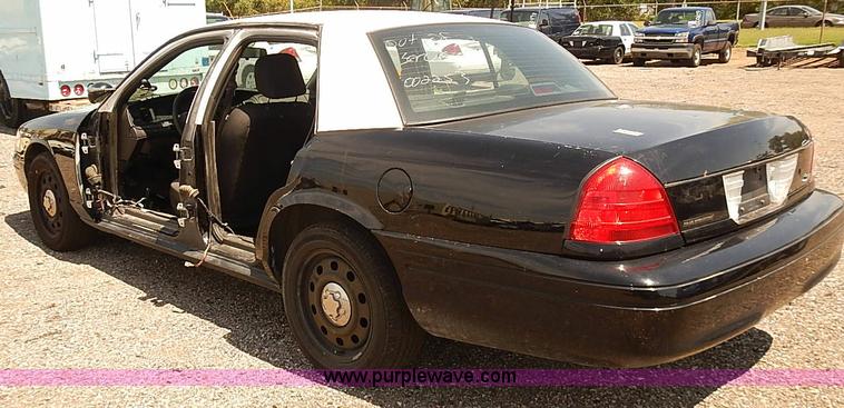 image for item E7785 2010 Ford Crown Victoria Police Interceptor