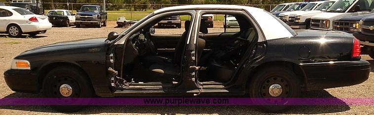 image for item E7785 2010 Ford Crown Victoria Police Interceptor